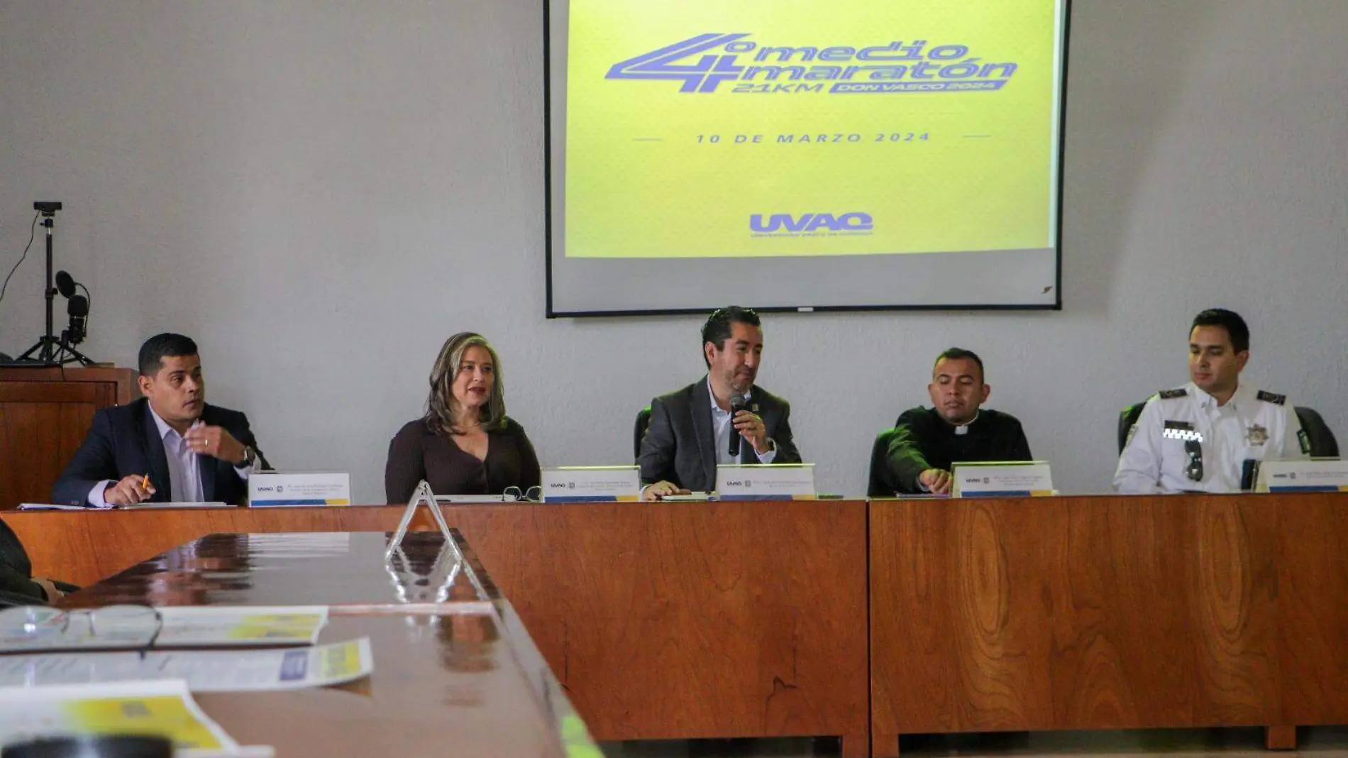 Rueda de prensa del 4o Medio Maraton de la UVAQ